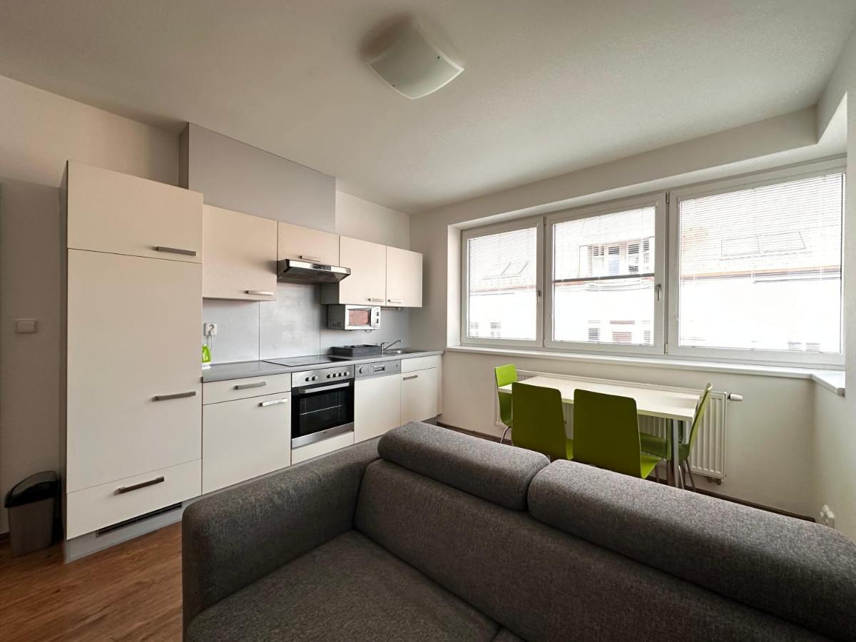 Apartman Ab Kryte Parkovani Zdarma Ceske Budejovice Eksteriør billede